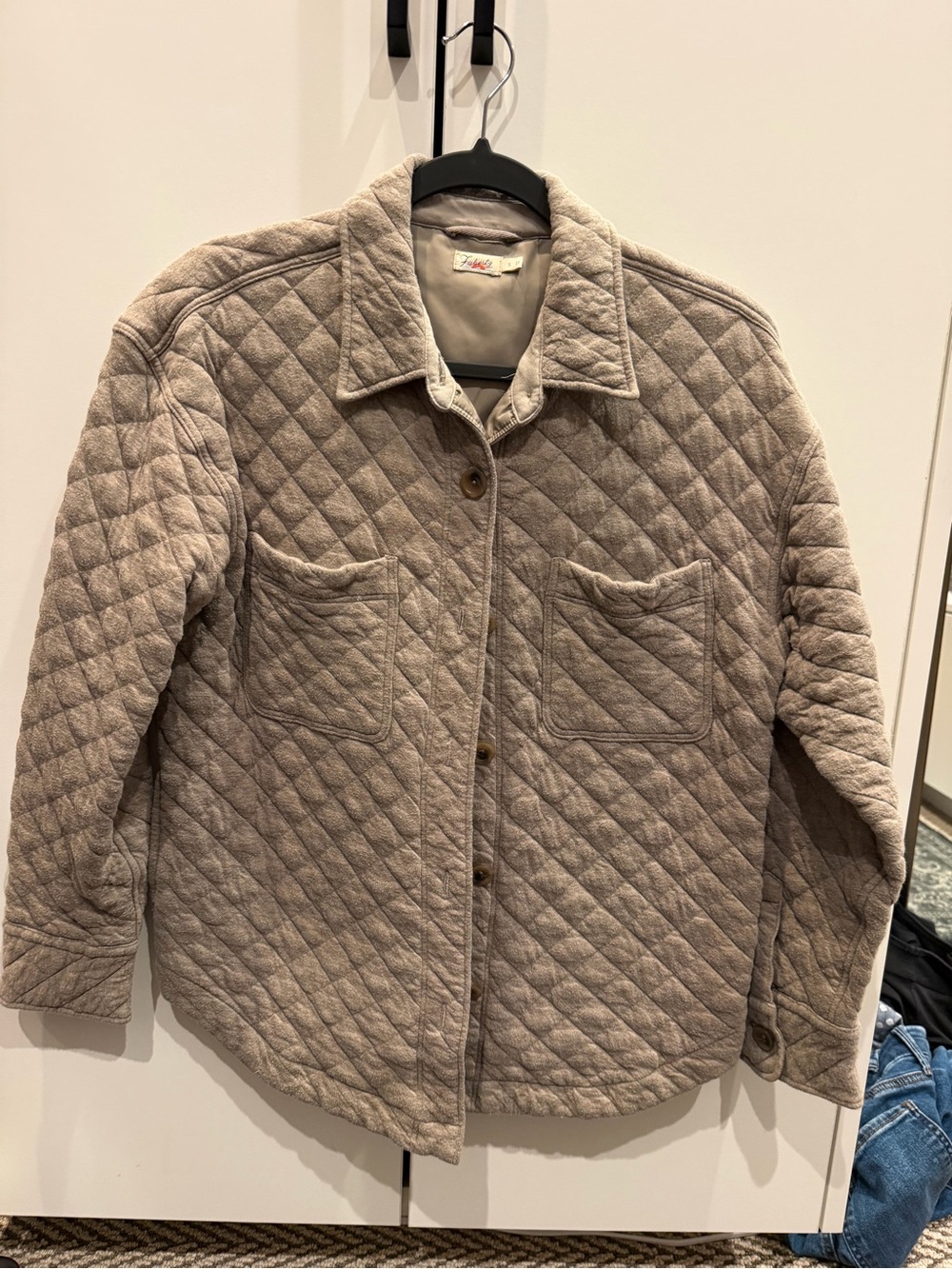 Faherty Quilted Jacket in Beige